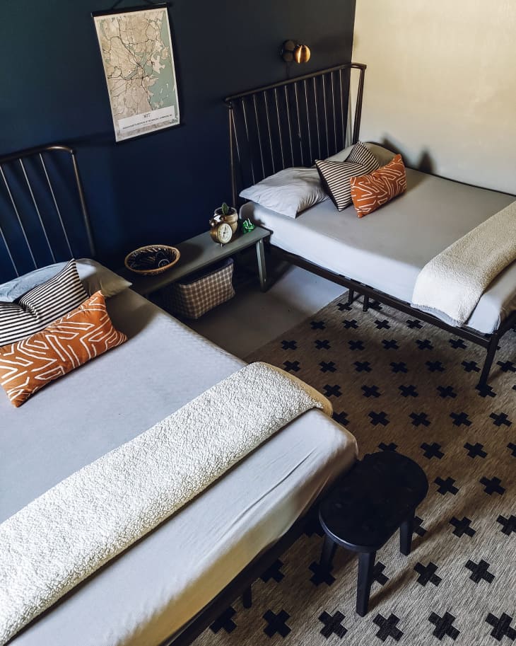 Twin beds for small rooms hot sale
